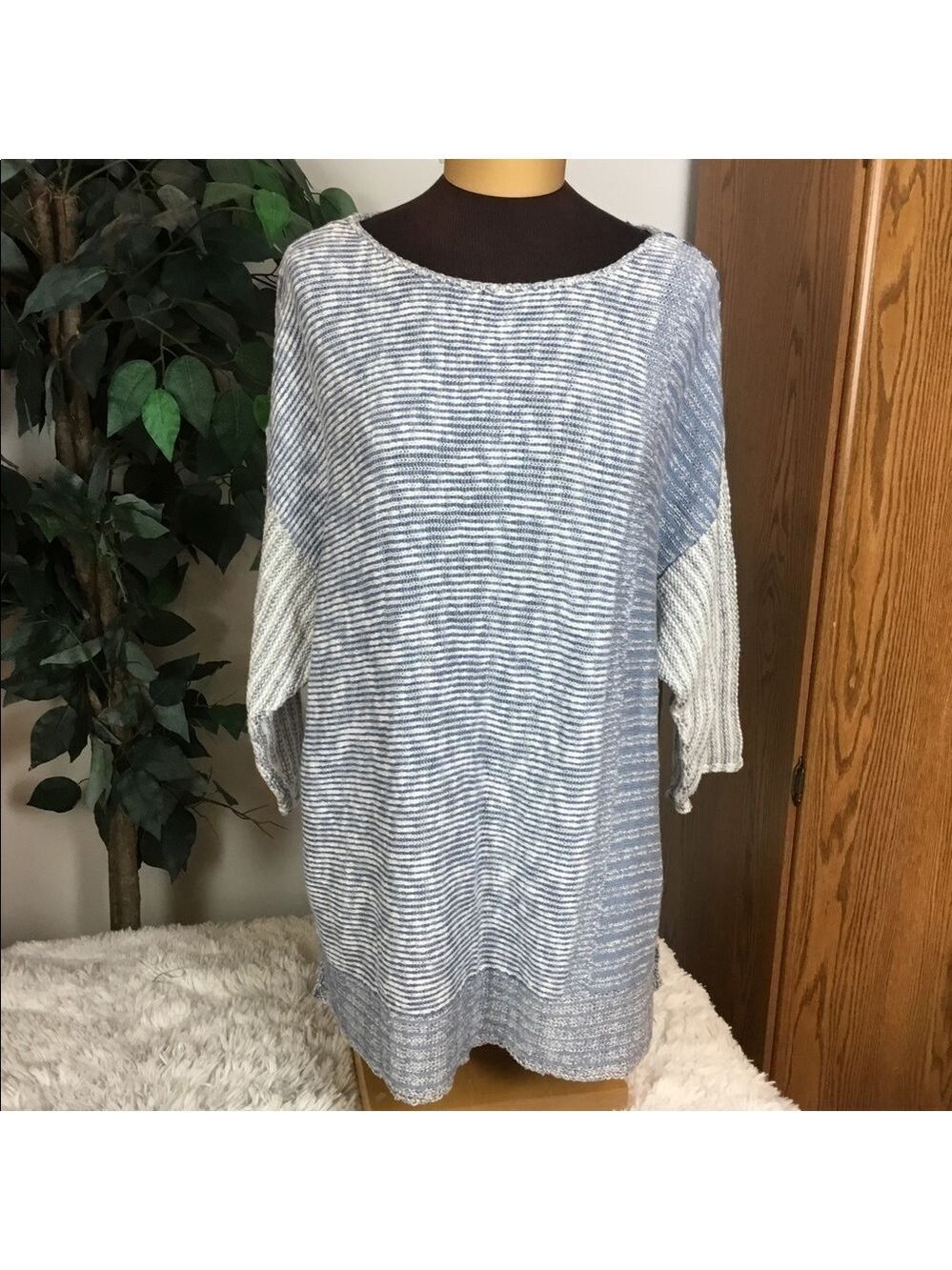 STYLE & Co Woman 1X blue/white 3/4 sleeve sweater